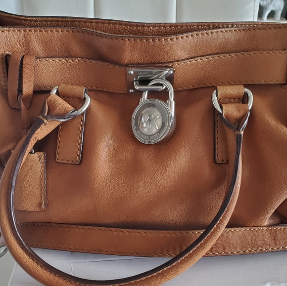 Michael kors bag - Picture 1 of 2